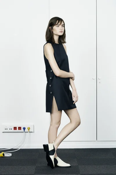 Look 16